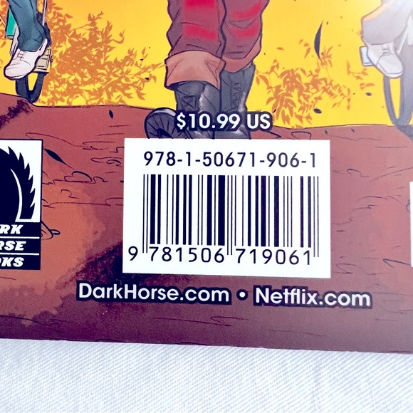 Stranger Things - Zombie Boys Graphic reader - Picture 3 of 4